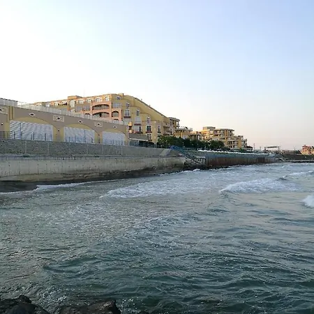 Midia Grant Resort, Studio Flat דירה אהלוי